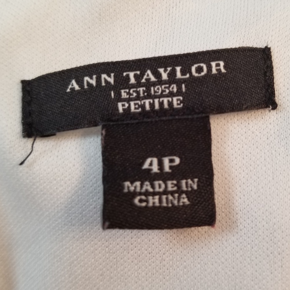 NWOT Ann Taylor Floral ruched long sleeve dress - Picture 7 of 8